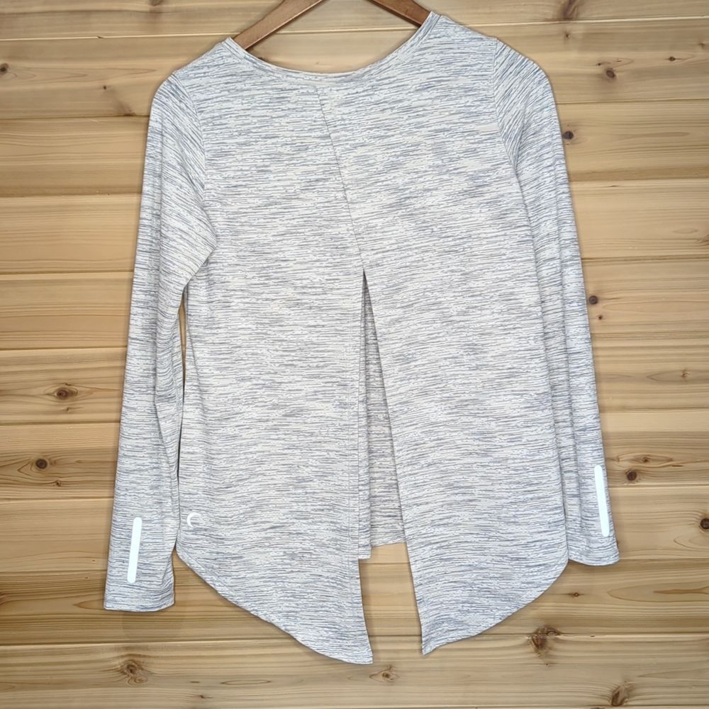 Zyia Active Light Gray Split Back Long Sleeve T S… - image 6